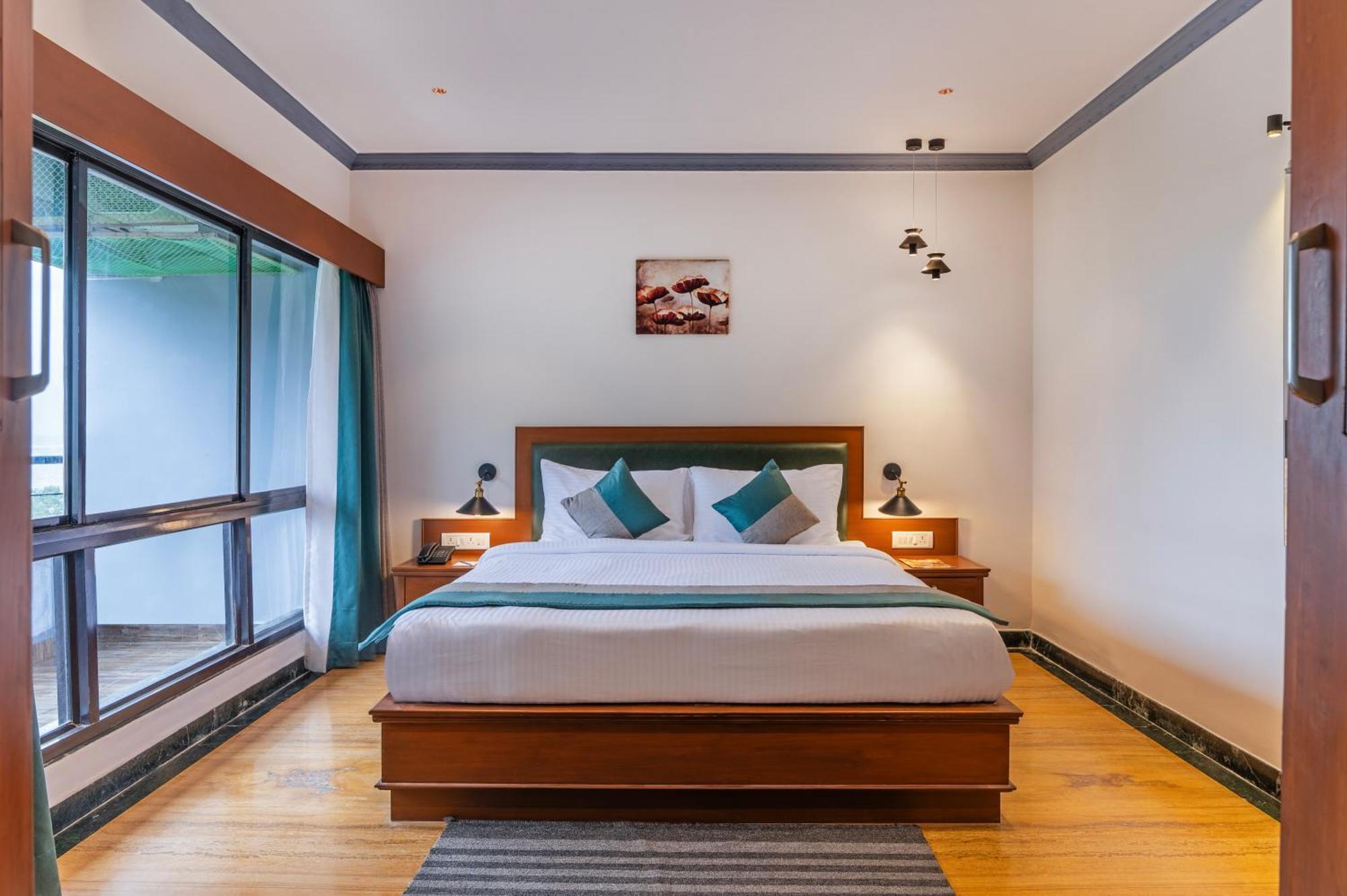 Sterling Karwar Hotel Bagian luar foto