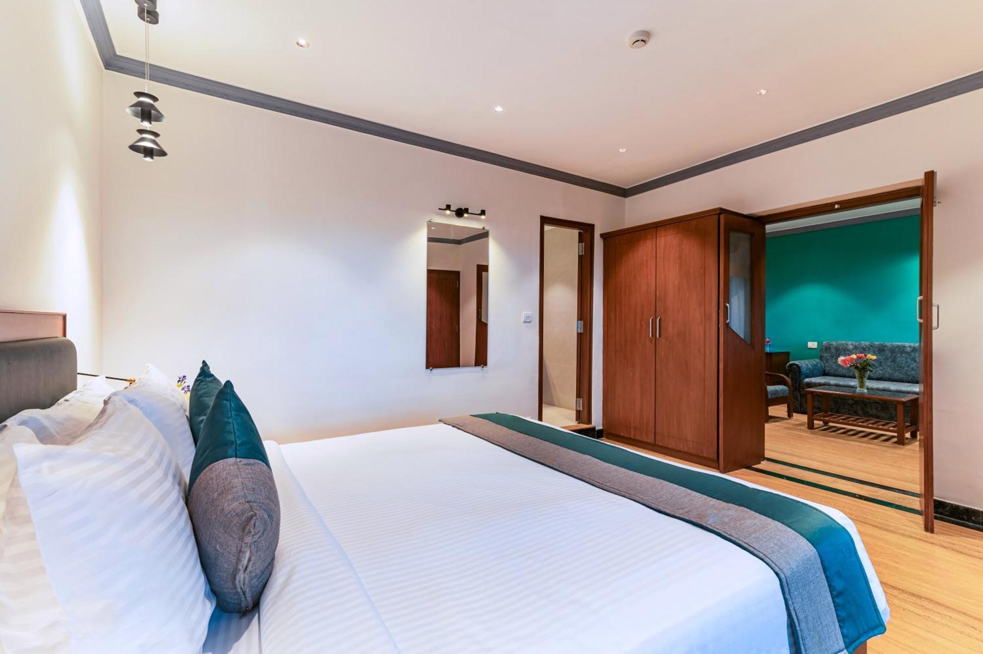 Sterling Karwar Hotel Bagian luar foto