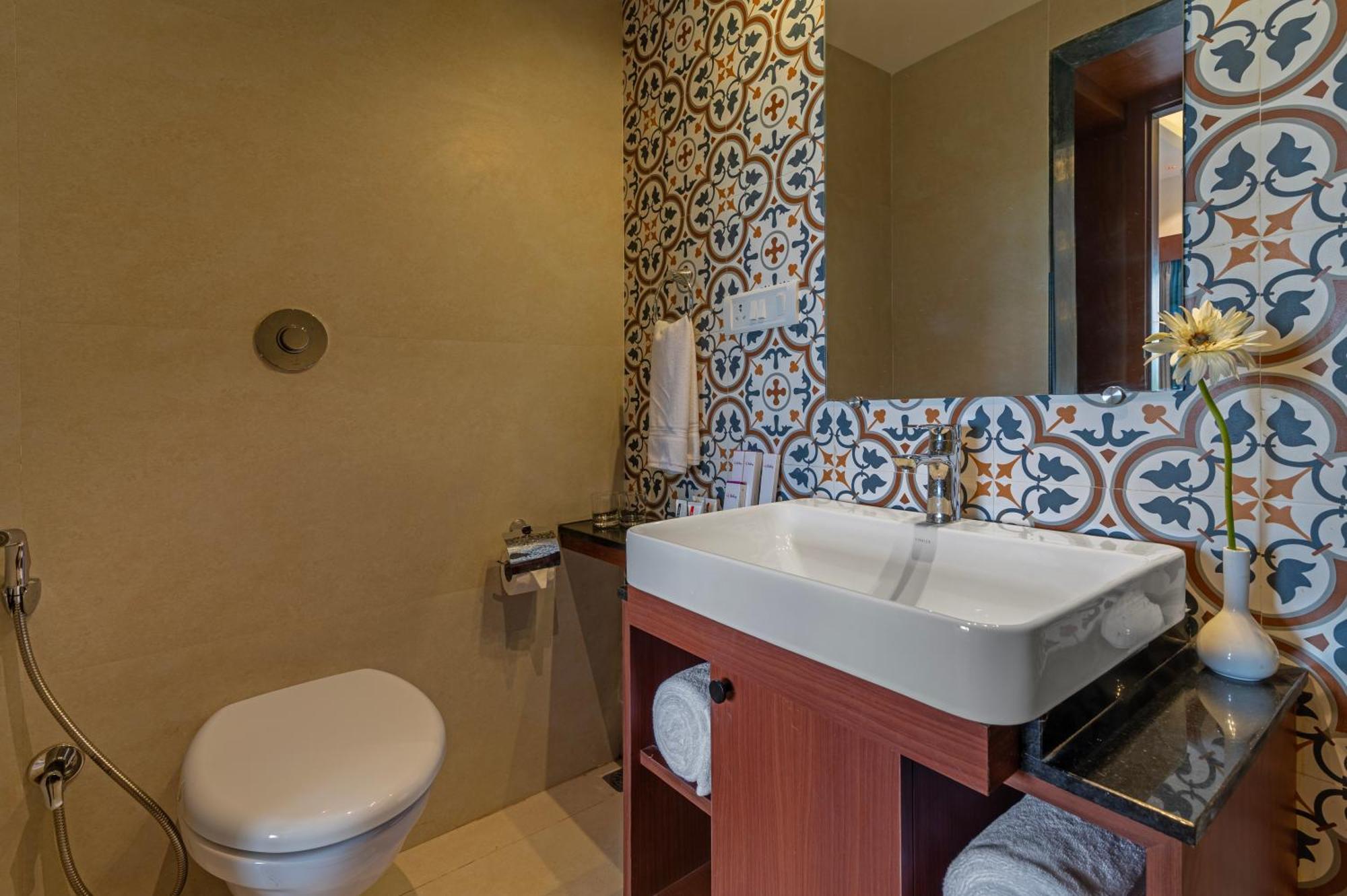 Sterling Karwar Hotel Bagian luar foto