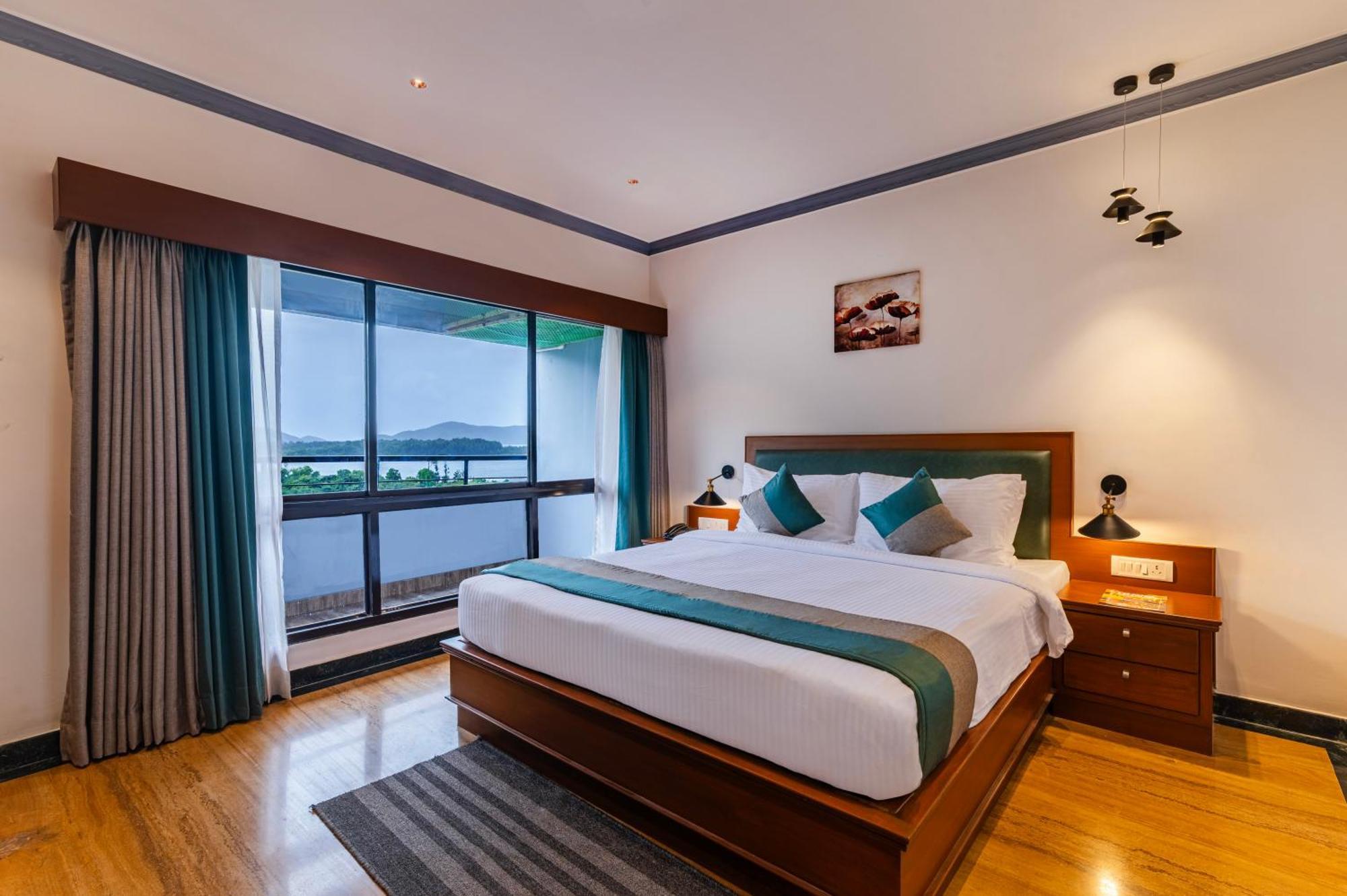 Sterling Karwar Hotel Bagian luar foto