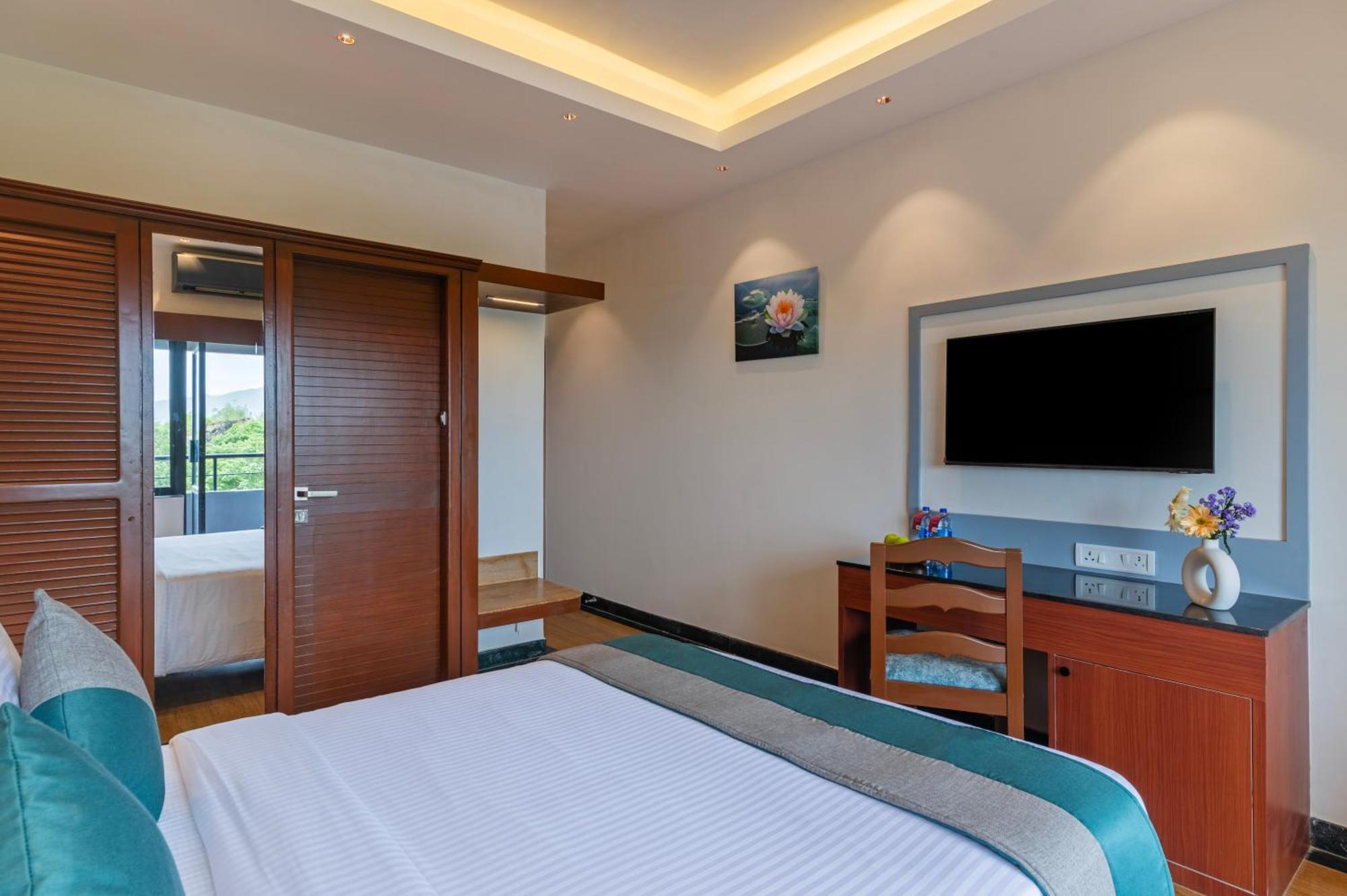 Sterling Karwar Hotel Bagian luar foto