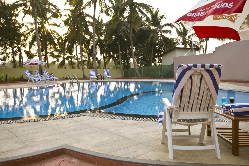 Sterling Karwar Hotel Bagian luar foto