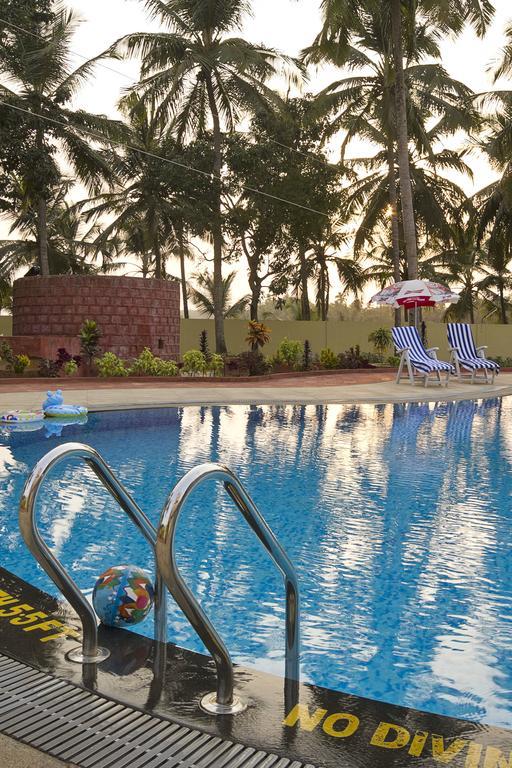 Sterling Karwar Hotel Bagian luar foto