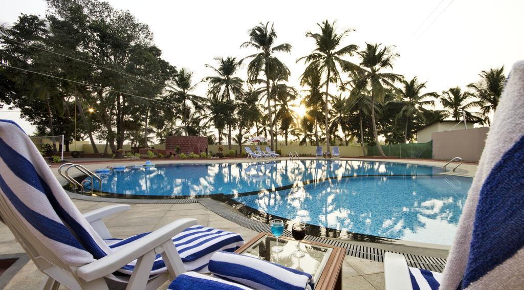 Sterling Karwar Hotel Bagian luar foto